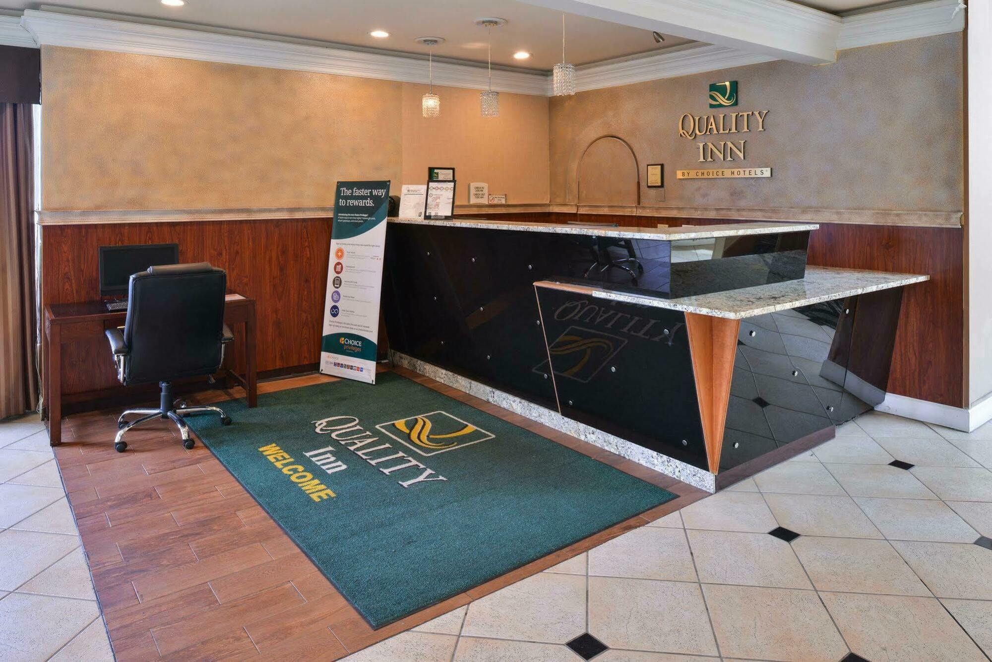 Quality Hotel, - Seattle Inn Kent
