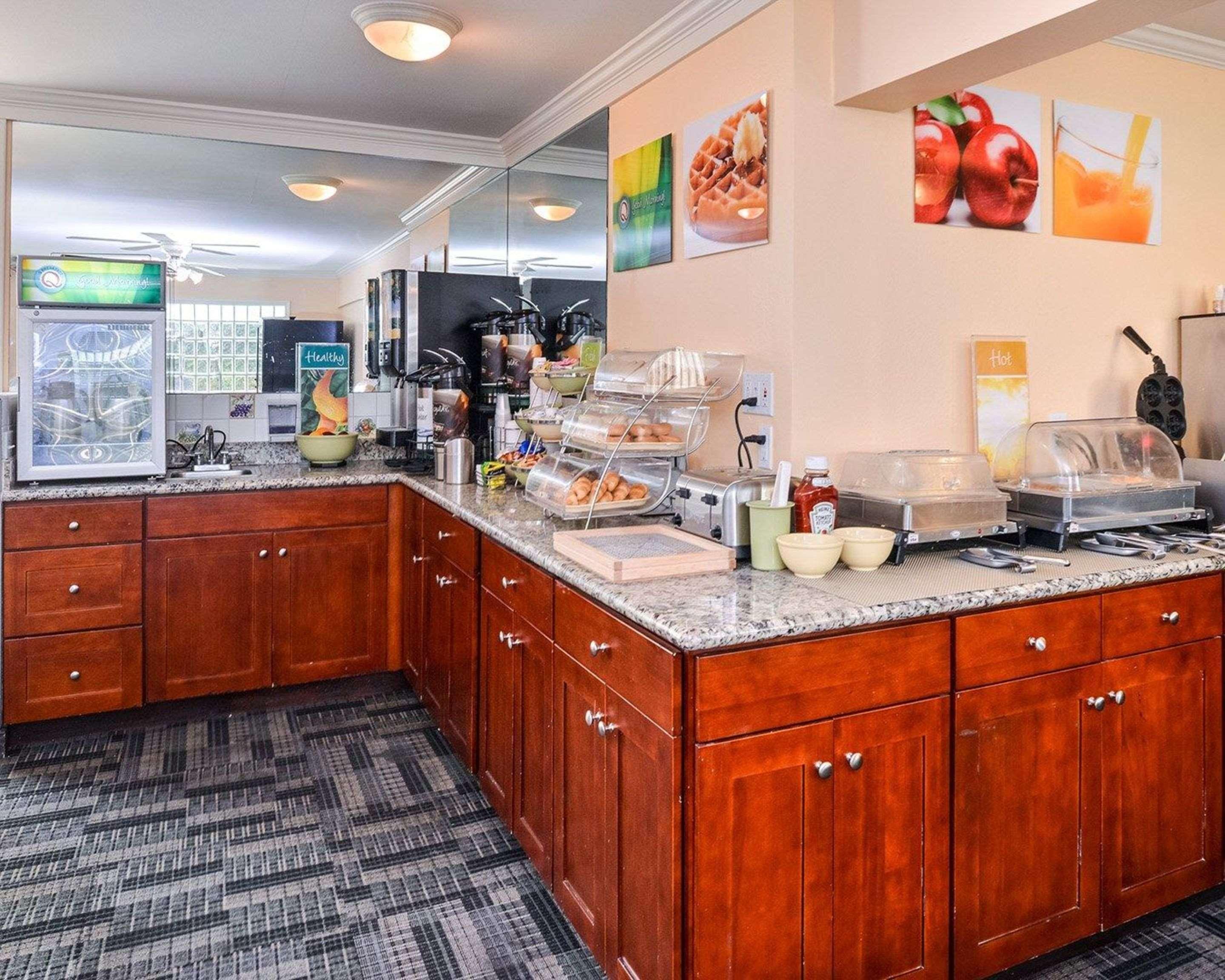 Quality Hotel, - Seattle Inn